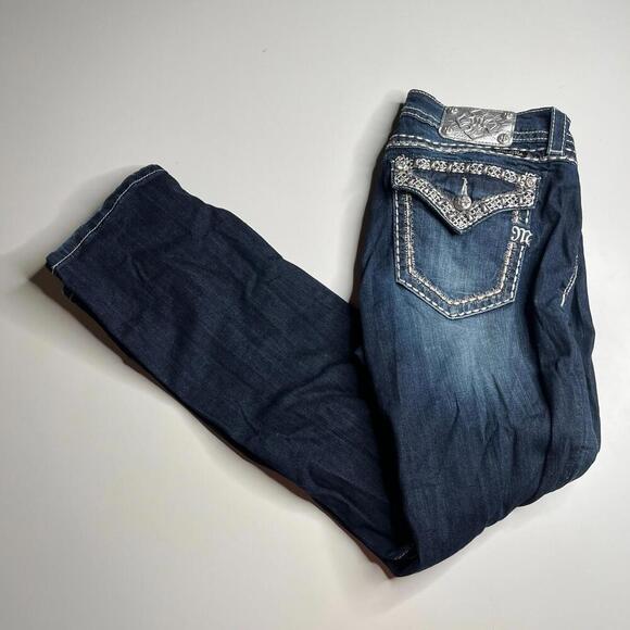 Miss Me Jeans Women’s Size 32 Mid-Rise Cropped Dark Wash Embellished Pocket DK 2 - Picture 1 of 13